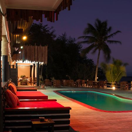 Funky Fish Beach&Surf Resort Solevu Exterior foto