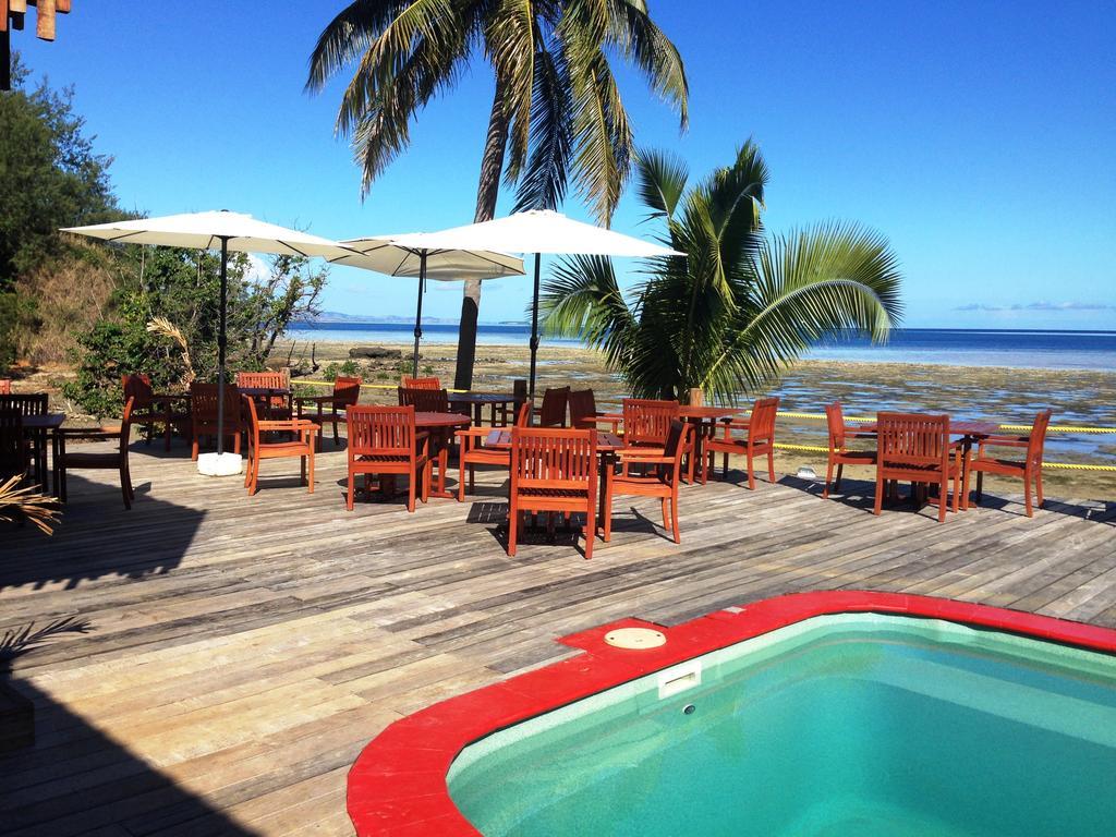 Funky Fish Beach&Surf Resort Solevu Exterior foto