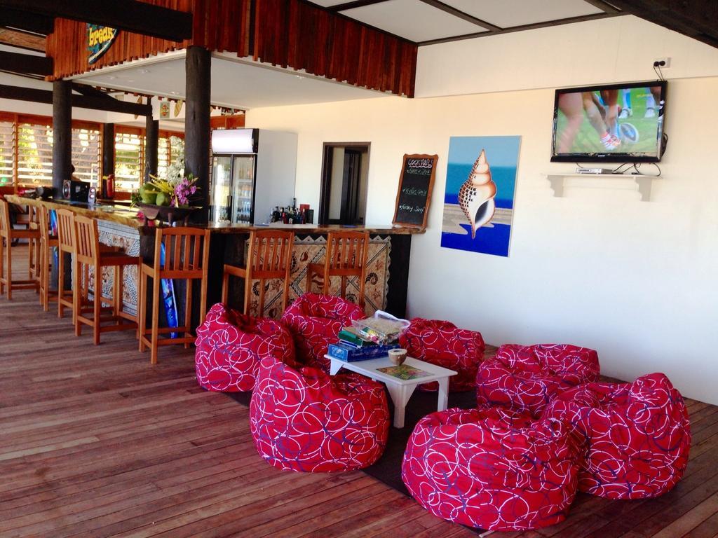 Funky Fish Beach&Surf Resort Solevu Exterior foto