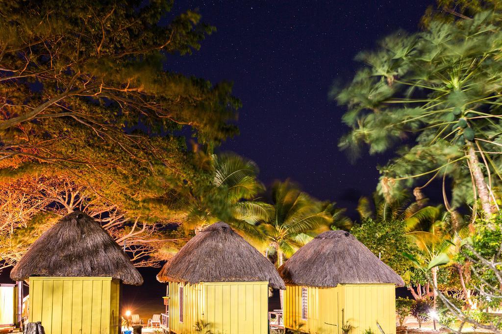 Funky Fish Beach&Surf Resort Solevu Exterior foto