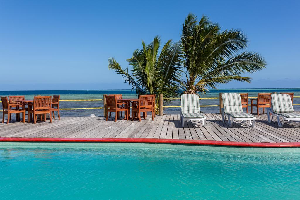 Funky Fish Beach&Surf Resort Solevu Exterior foto