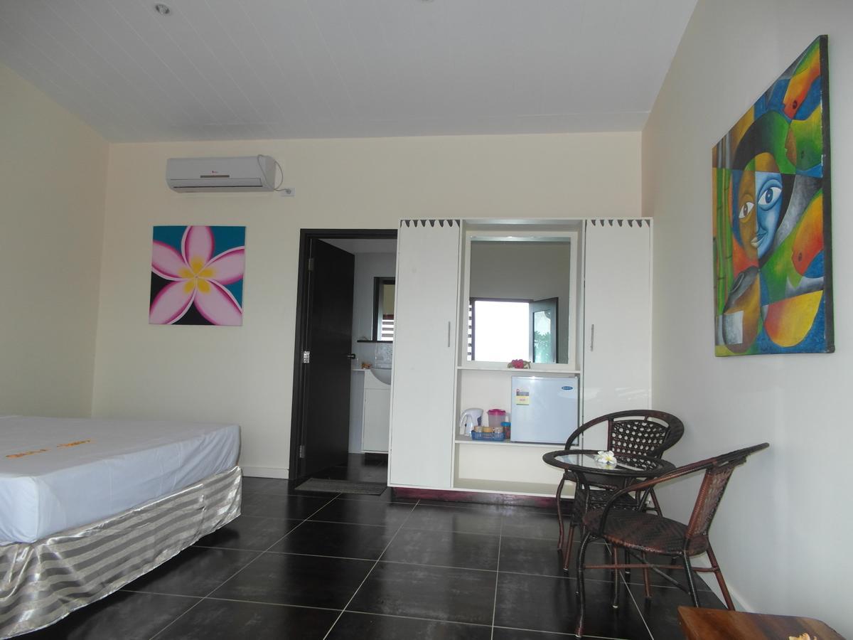 Funky Fish Beach&Surf Resort Solevu Exterior foto